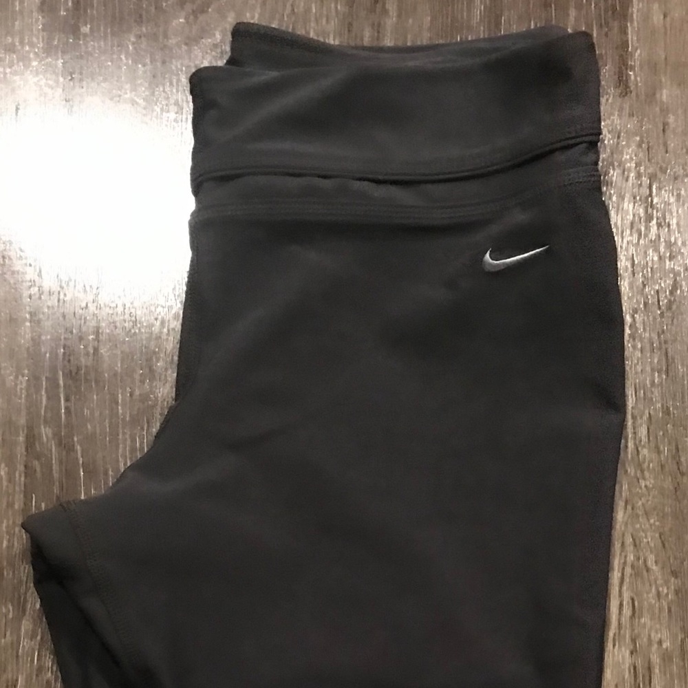 Nike crop capris